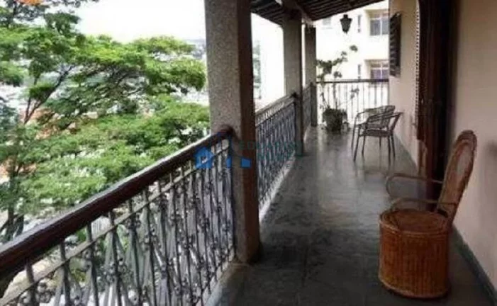 Imagem Casa ampla, arejada, confortável e muito conservada no Santa Lucia!