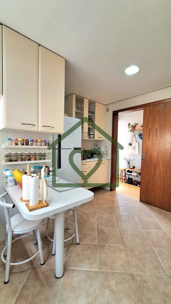 Imagem A/J BROKERS VENDE APARTAMENTO IMPECÁVEL NO BAIRRO PETRÓPOLIS EM PORTO ALEGRE 
 
Destaques: 
 Área...