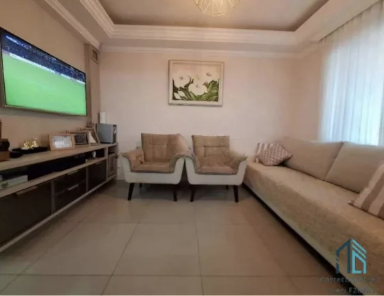 Imagem Sobrado Tríplex Semi mobiliado, 03 quartos c/suíte no Guaira/Água Verde em Curitiba PR