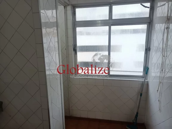 Imagem Apartamento Espaçoso e Moderno com 3 Dormitórios + Garagem com Infraestrutura para Carros Elétricos em Santos R$ 749 mil.