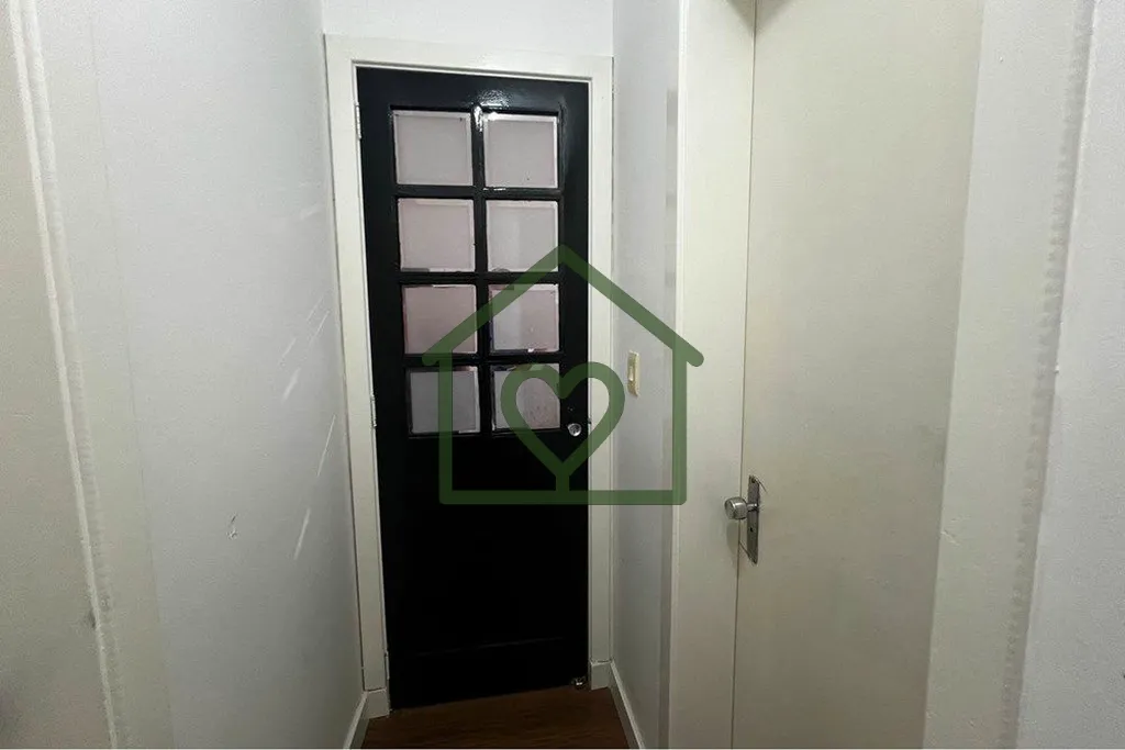Imagem Descubra o conforto e a praticidade deste encantador apartamento à venda em Azenha, Porto Alegre, l...