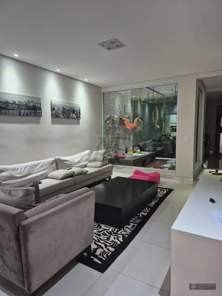 Imagem Casa à venda em Vila Carrão, São Paulo