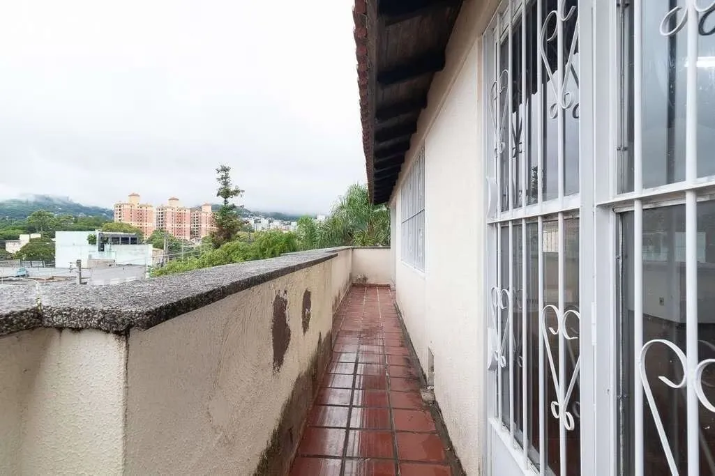 Imagem Cobertura com 2 quartos à venda no Bairro Teresópolis, Porto Alegre
