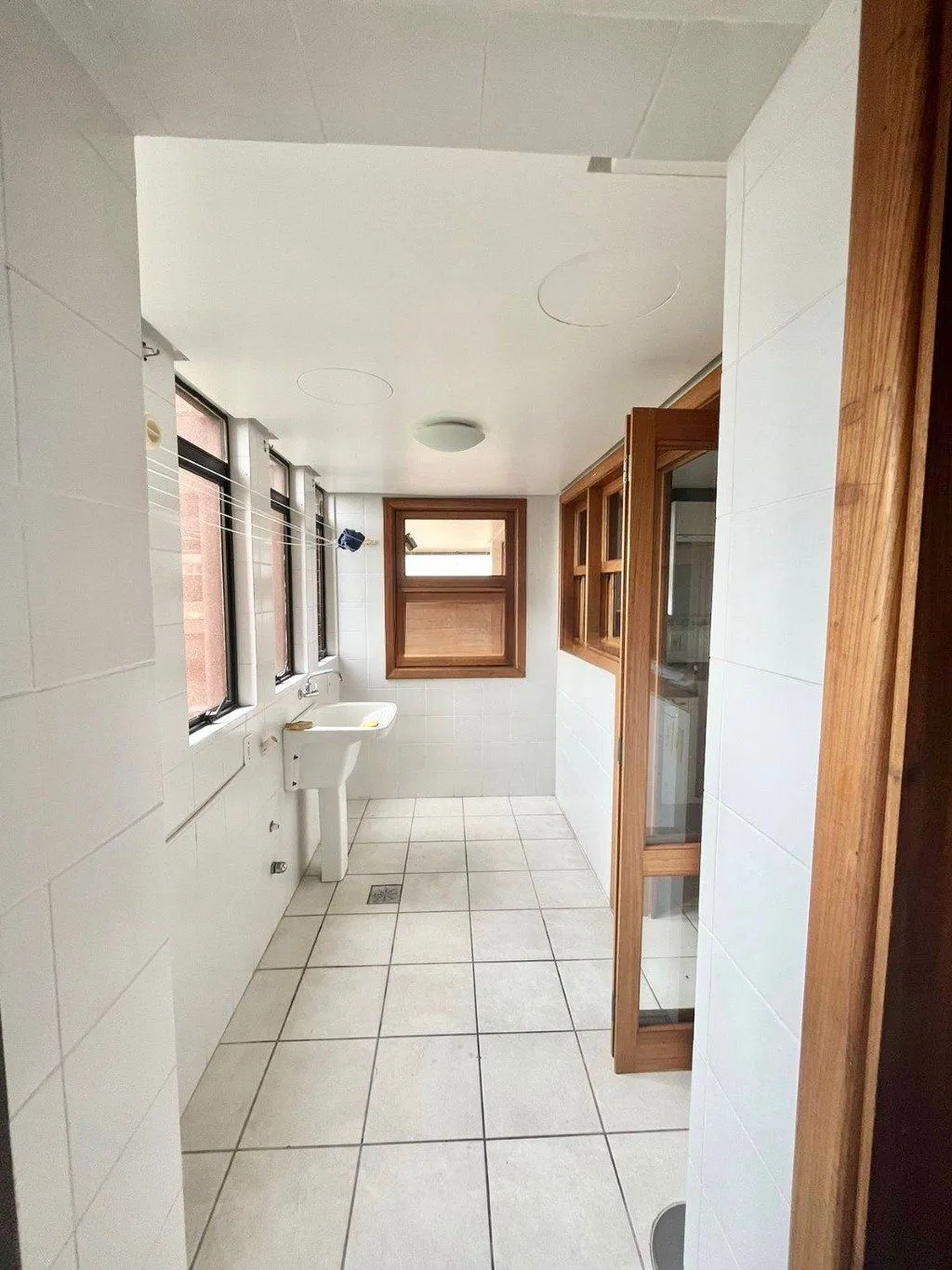 Imagem Apartamento de 4 dormitórios e 184m² à venda em Menino Deus, Porto Alegre.