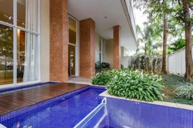 Imagem LINDO DUPLEX COM DUAS SUÍTES, ANDAR ALTO, DECORADO E MOBILIADO, VISTA LIVRE ETERNA PARA O CAMPO BELO