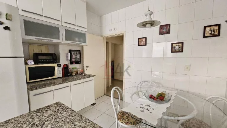 Imagem Apartamento com 131m² mobiliado à venda em Moema.