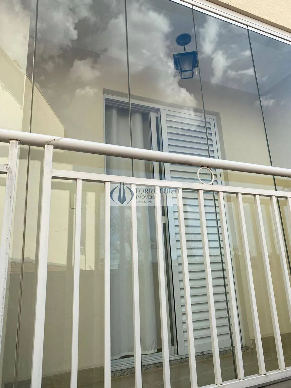 Imagem Apartamento Reformado com 2 Dormitórios, 1 Suíte e 1 Vaga em Santo André