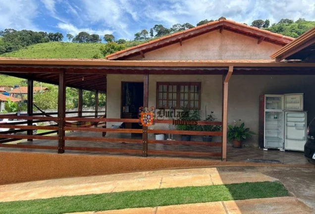 Imagem Chácara com 3 dormitórios à venda, 1013 m² por R$ 650.000,00 - Camanducaia - Camanducaia/MG
