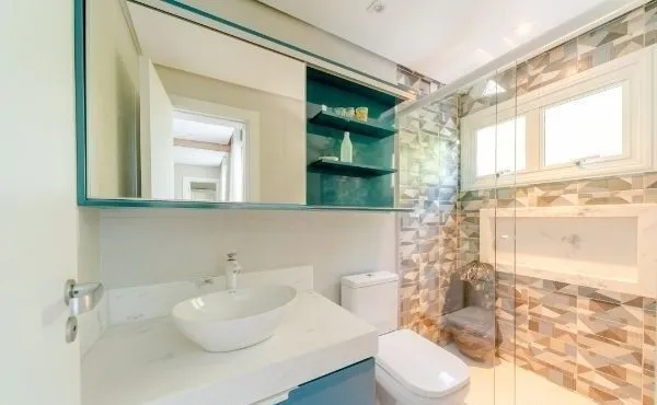 Imagem Uma casa linda dentro de um condomínio fechado, no Lagos de Nova Ipanema.