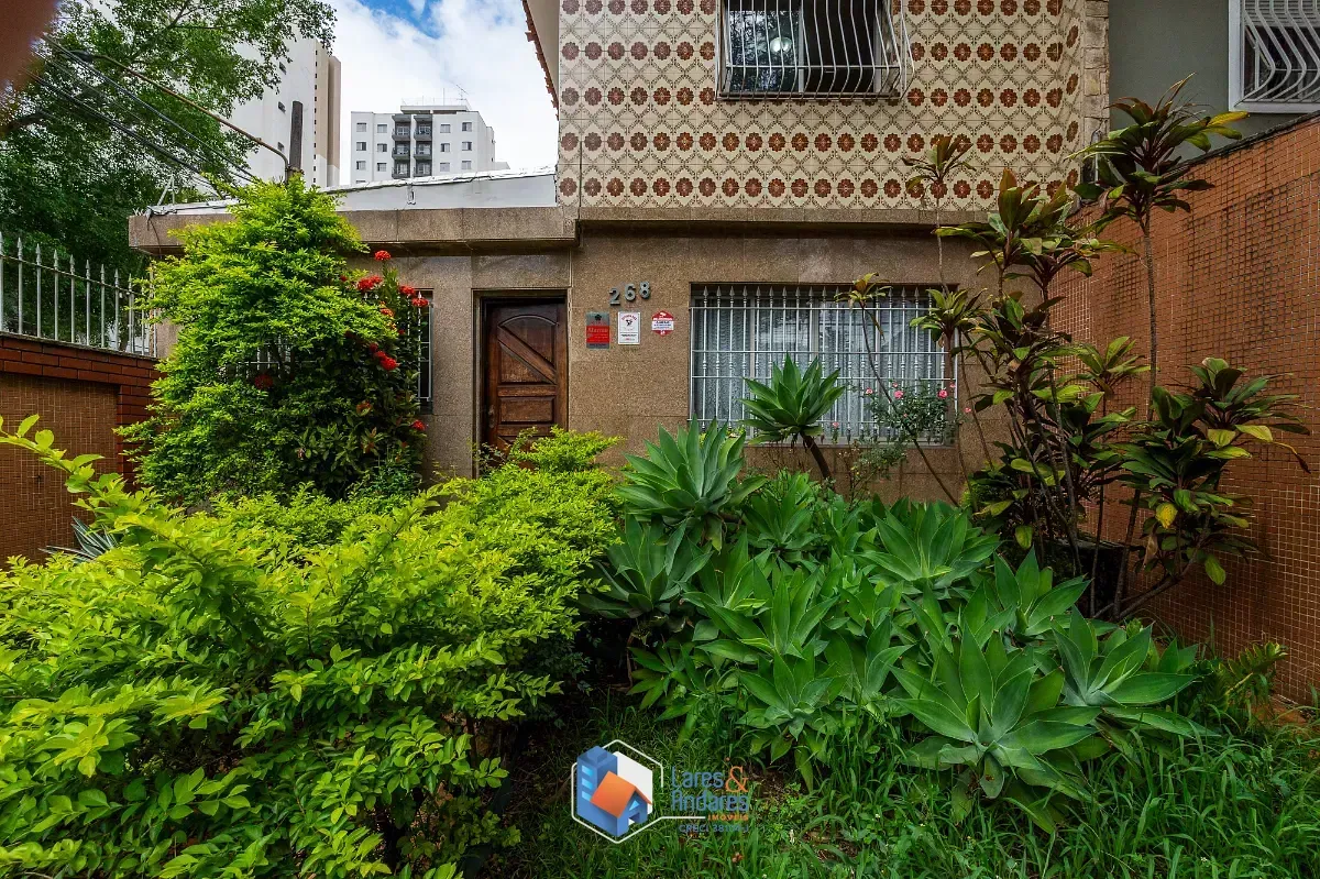 Imagem Sobrado para venda em Vila Firmiano Pinto com 3 quartos, sendo 1 suíte, 240m²