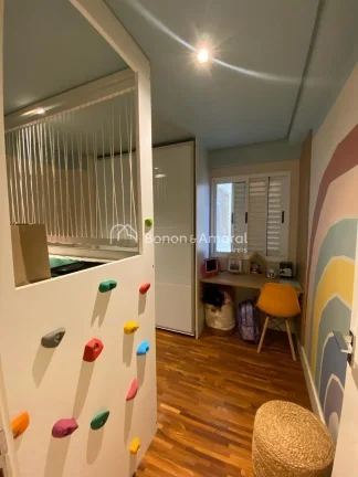 Imagem Este apartamento está localizado em uma das regiões mais valorizadas de Campinas, na Rua Hermantin...