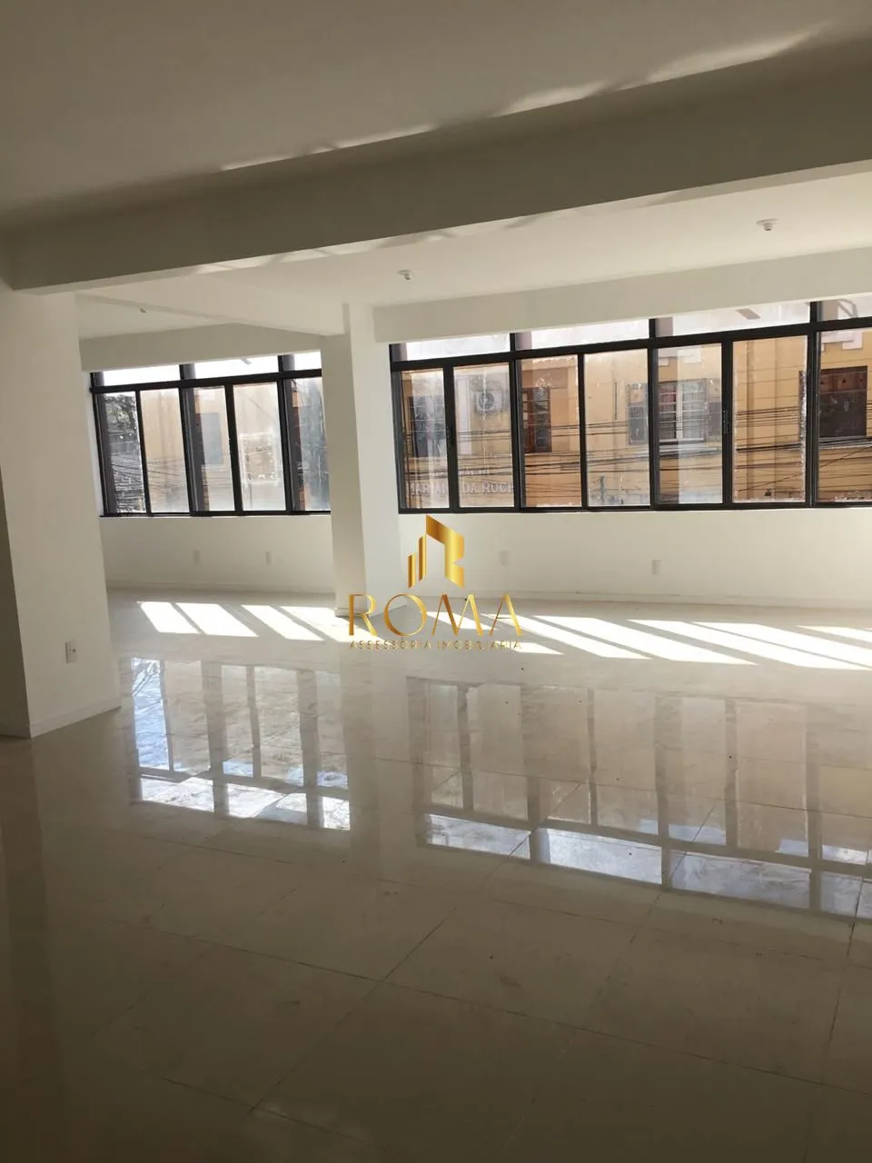 Imagem Andar Inteiro no Centro de Santa Maria | Espaço para Empresas, Clínicas ou Inves