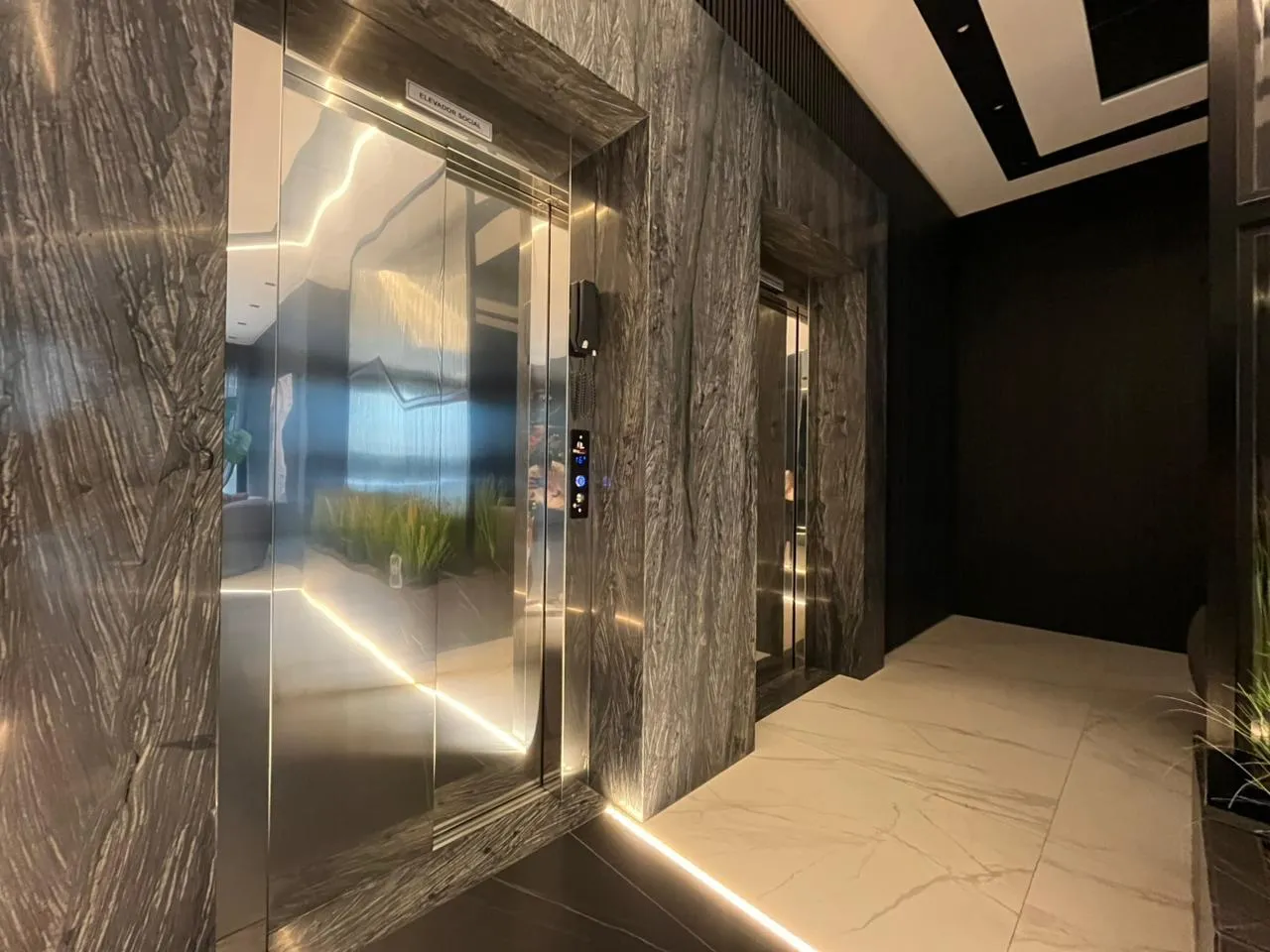 Imagem Apartamento com vista para o mar à venda com 100m2 por R$ 2.000.000,00