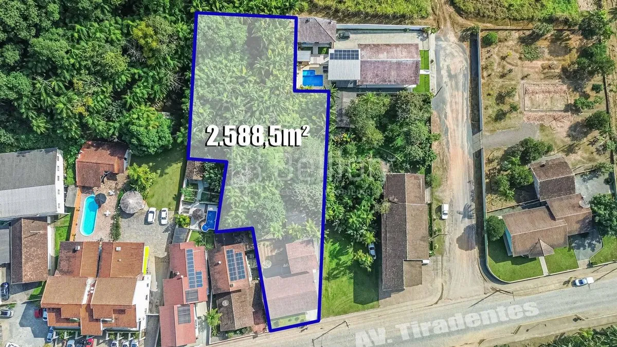 Imagem Casa com amplo terreno e potencial residencial/comercial no Centro de Rio dos Cedros