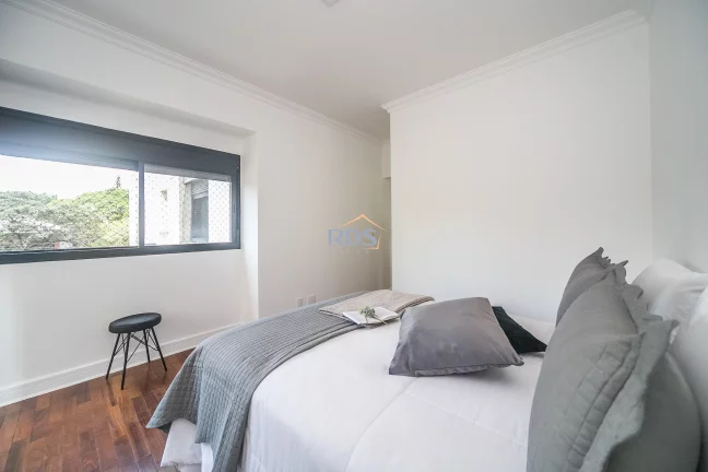 Imagem Venda de apartamento reformado com 4 dormitórios, sendo 2 suítes e duas vagas.