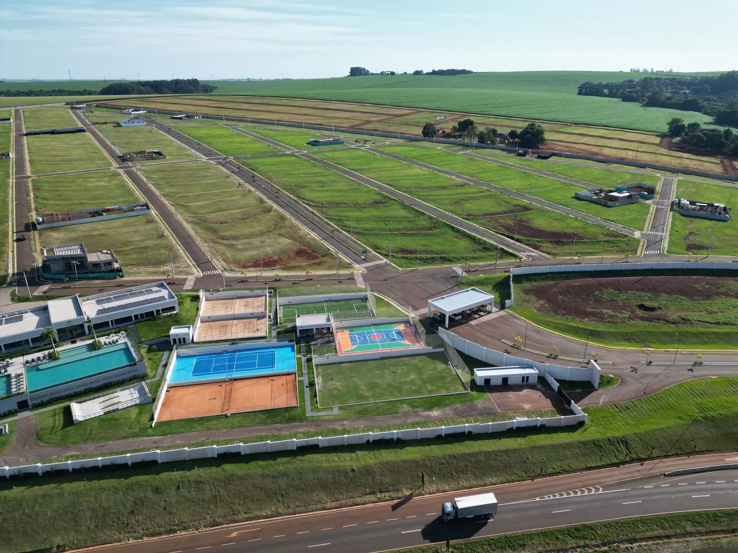 Imagem Terreno à Venda com 300m2 no Vitality Home e Resort em Cascavel