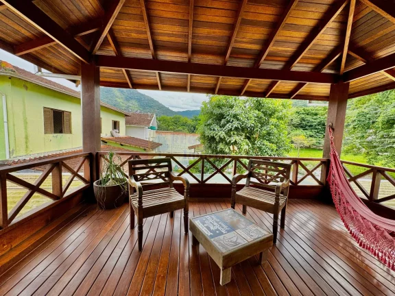 Imagem GRANDIOSA CASA SOFISTICADA E ELEGANTE C/ 3 DORMITORIOS E 4 BANHEIROS VENDA OU LOCAÇÃO