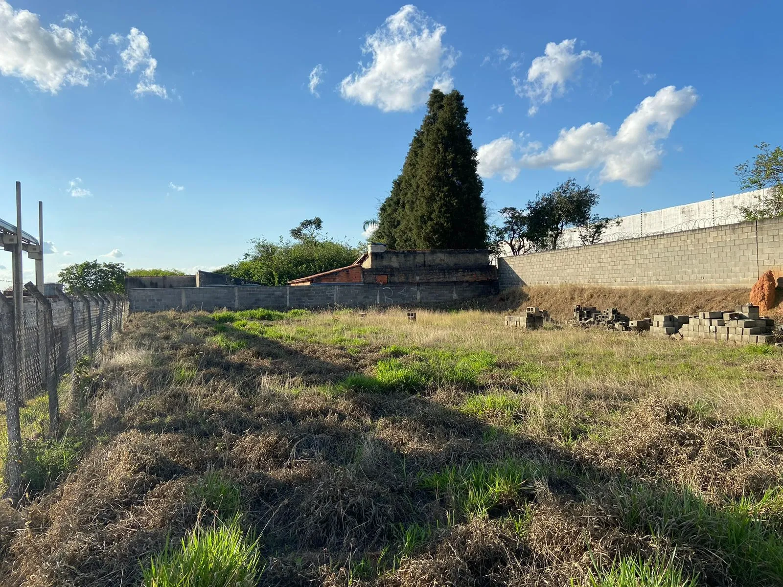 Imagem Terreno com 1000M² a venda
