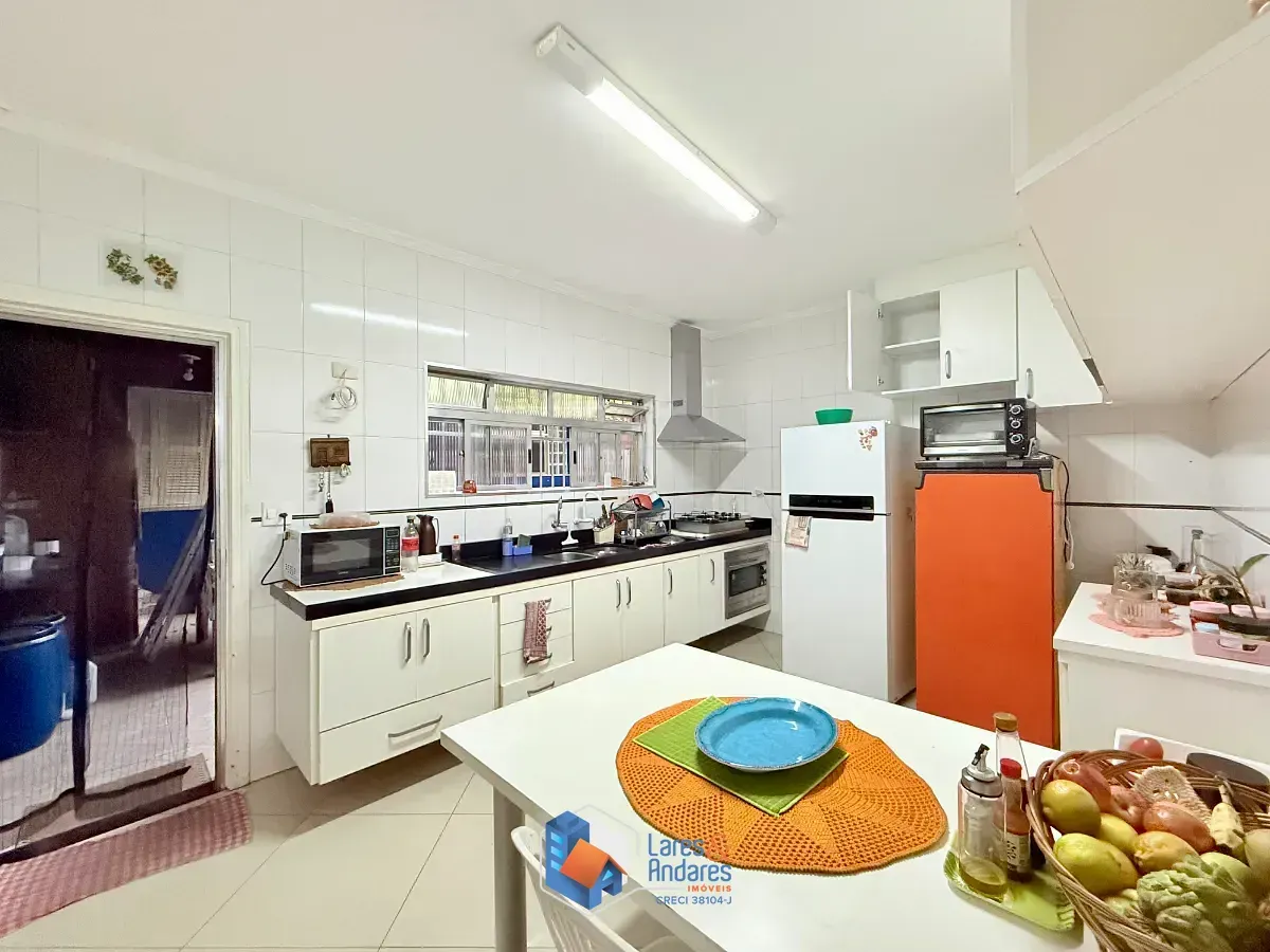 Imagem Sobrado para venda em Jardim dos Lagos com 3 quartos, sendo 3 suítes, 185m²