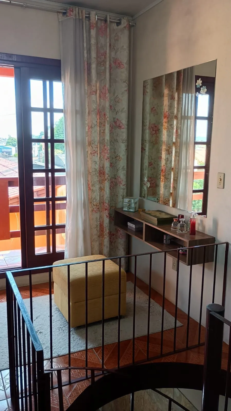 Imagem Casa 3 dormitórios, 1 suíte, 2 vagas, Bairro Monte Carlo