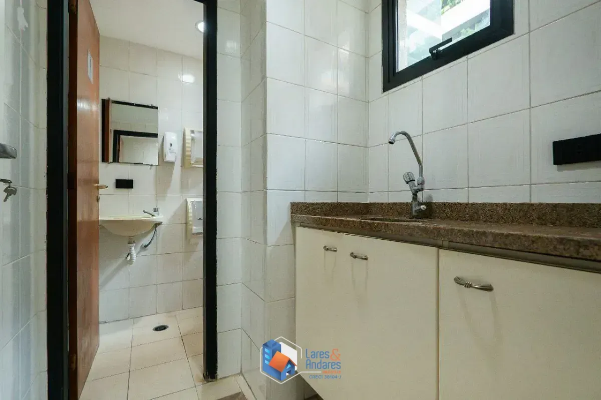 Imagem Conjunto comercial para venda em Cerqueira César, 88m²