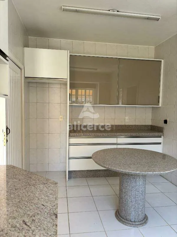 Imagem Casa à venda l 5 dórmitórios, 1 suíte l 237,83m² l Balneário do Estreito - Florianópolis/SC