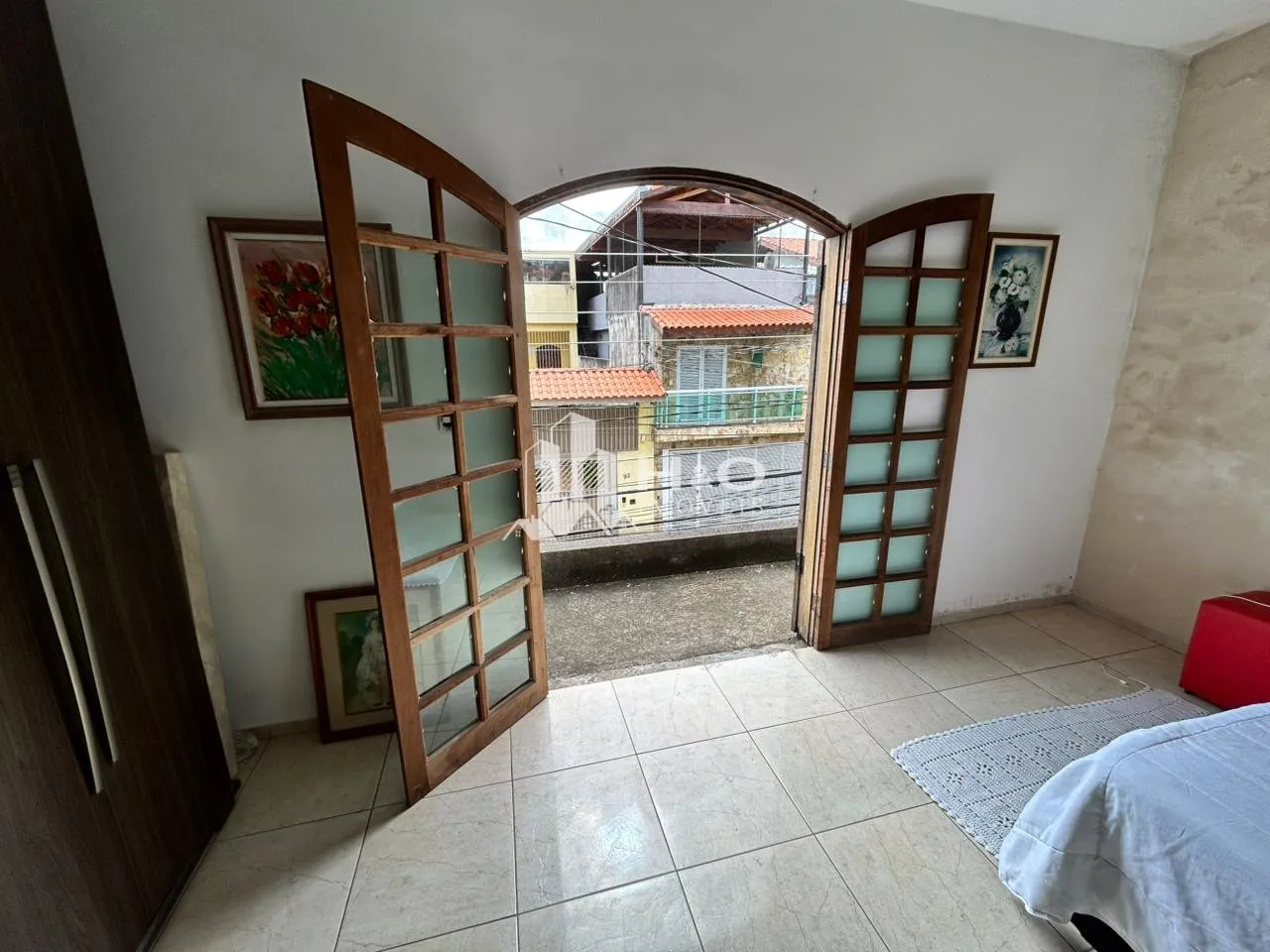 Imagem Casa Ampla à Venda na Fazenda Aricanduva - 4 Dormitórios, Suíte, Edícula e Quintal! 200m2 - R$545.000,00