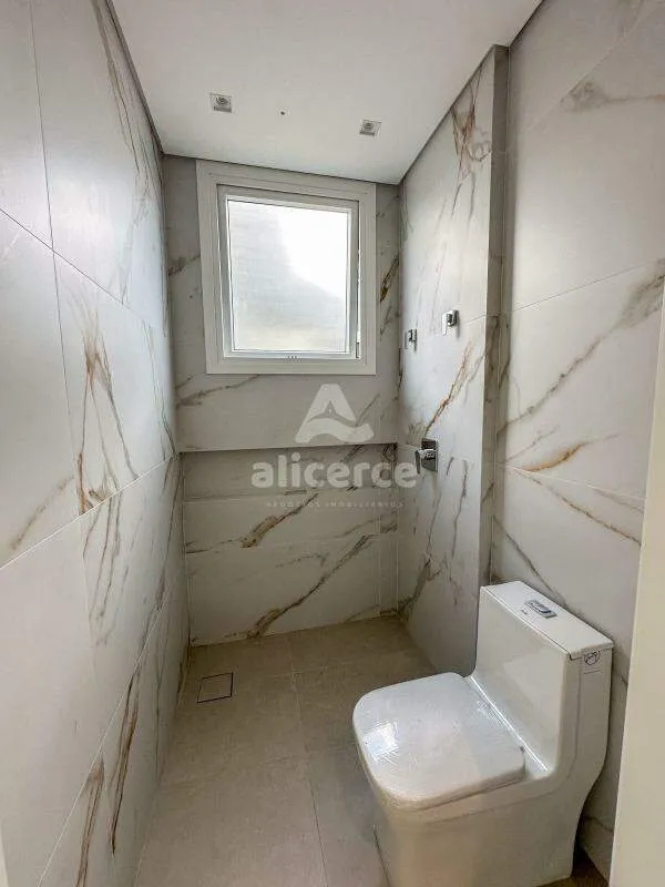 Imagem Casa à venda com 3 quartos 3 suítes, 241m² em Pedra Branca Palhoça