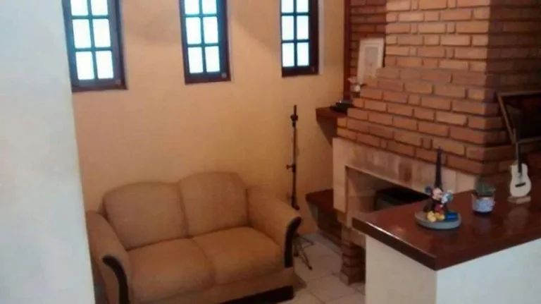Imagem Sobrado para Venda por R$1.000.000,00 com 350m², 3 dormitórios e 1 suite - Centro, Cotia / SP - Cód. BDI24820