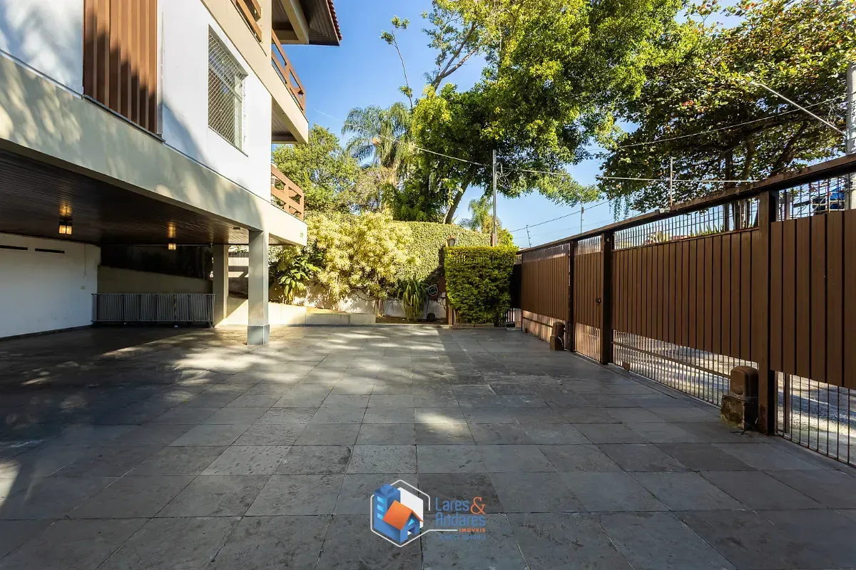 Imagem Sobrado para venda em Butantã com 5 quartos, sendo 3 suítes, 539m²