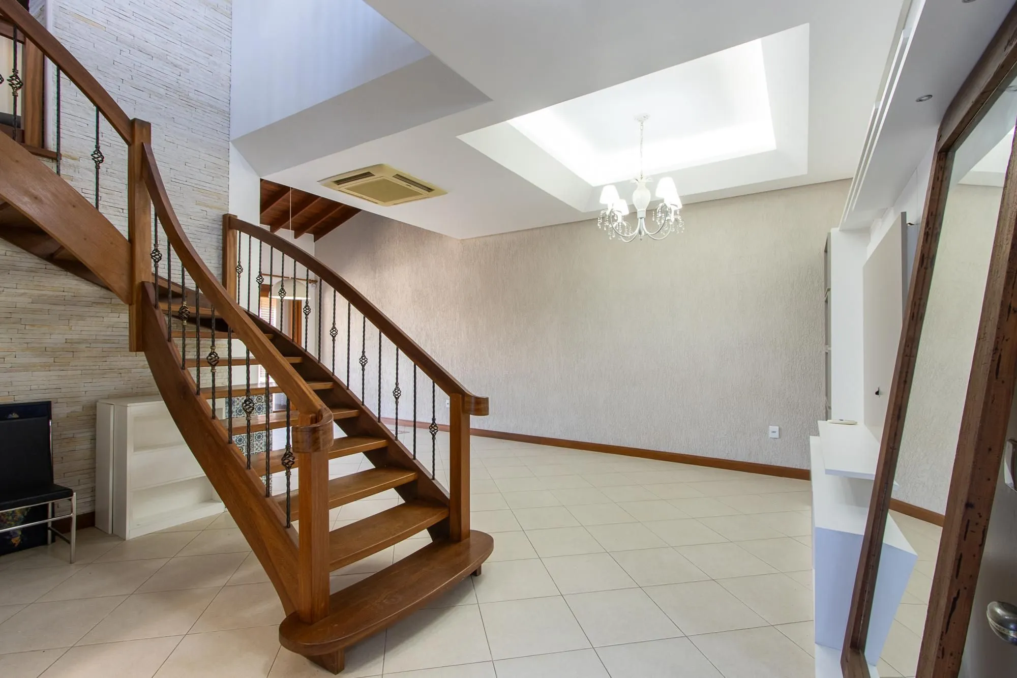 Imagem Prédio Misto Comercial/Residencial, à venda, com 802,57m² privativos, 6 vagas - Bairro Tristeza