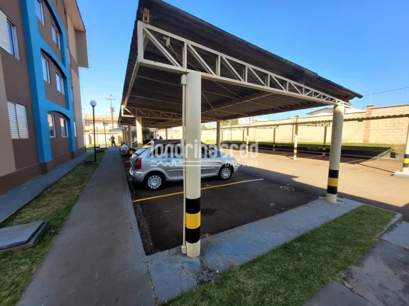 Imagem Oportunidade em Londrina: apartamento reformado no Park Nações Unidas, 3 quartos, 1 banheiro, sol da manhã, cozinha integrada e ótima localização.