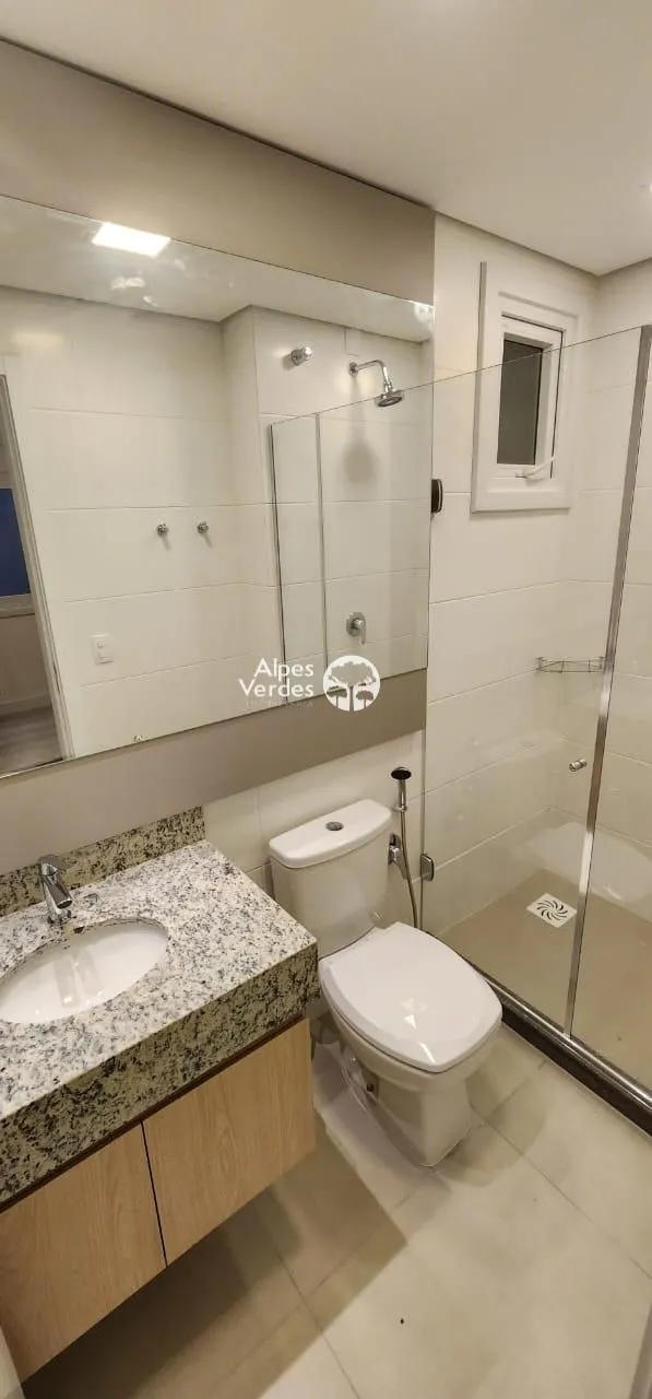 Imagem Vende-se apartamento semi-mobiliado em Gramado a 10 minutos da Rua Coberta