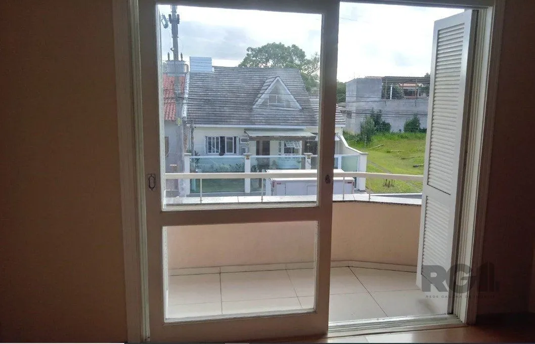 Imagem Casa sobrado semi mobiliado, 3 dormitórios, 1 suíte master, vagas de garagem, Bairro Parque da matriz