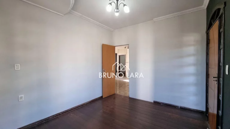 Imagem Casa à venda no Centro – Igarapé/MG.