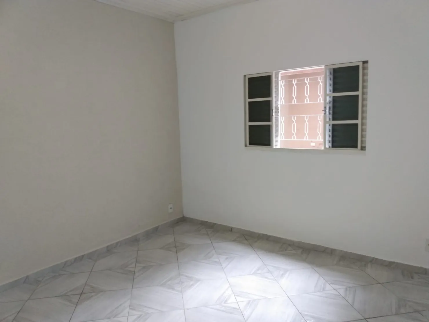 Imagem Casa à venda 1 Quarto, 2 Vagas, 125M², Jardim Santa Luzia, Pindamonhangaba - SP