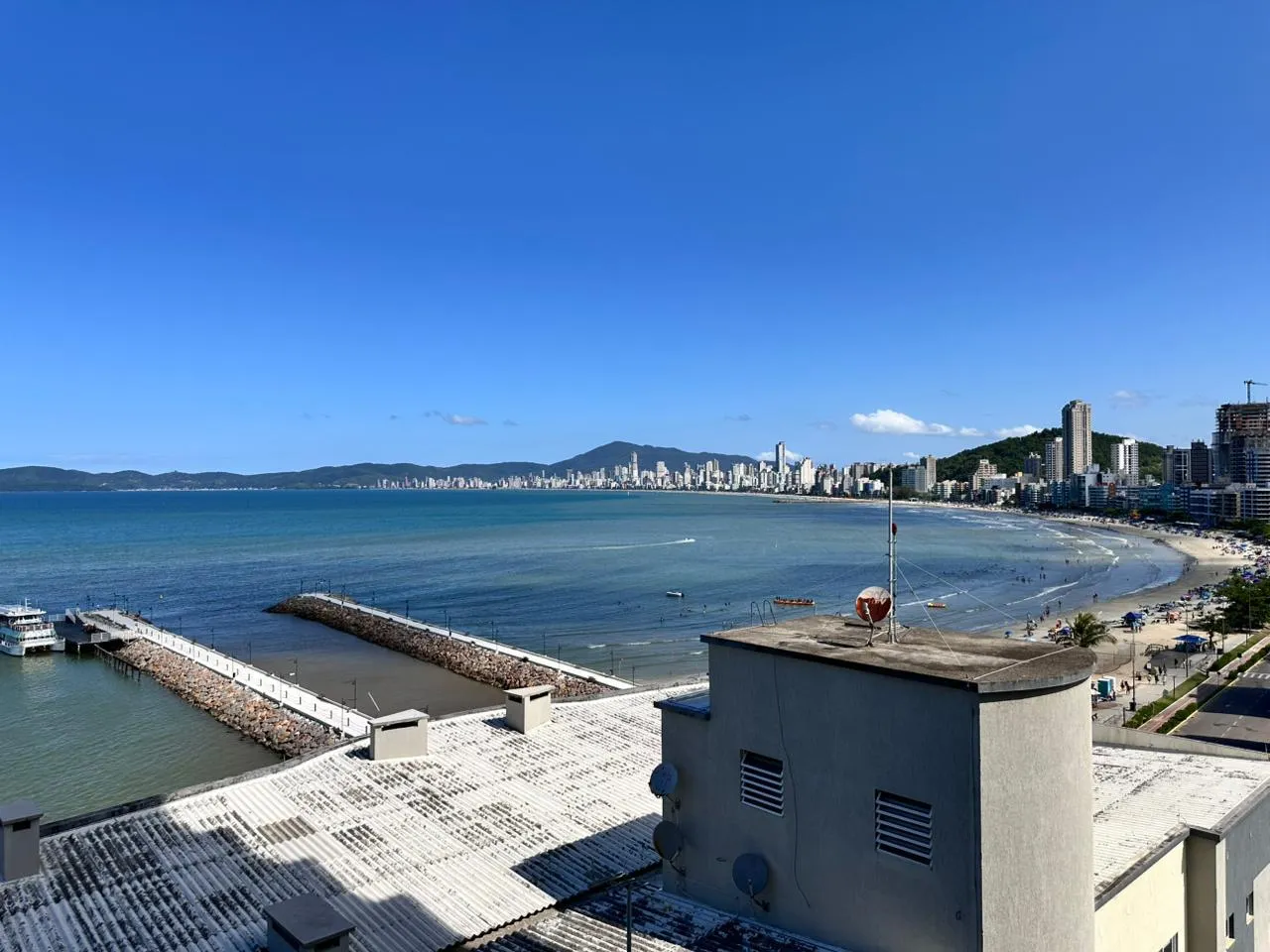 Imagem Apartamento com vista para o mar à venda com 138m2 por R$ 4.250.000,00