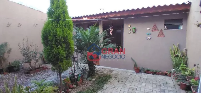 Imagem Sobrado a venda em Curitiba - PR.