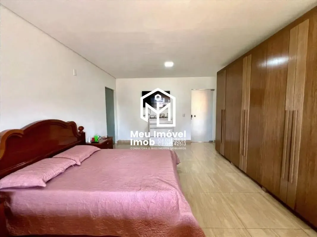 Imagem Condomínio Jardins Casa 4 Quartos 3 Suítes 2 Vagas 350m²