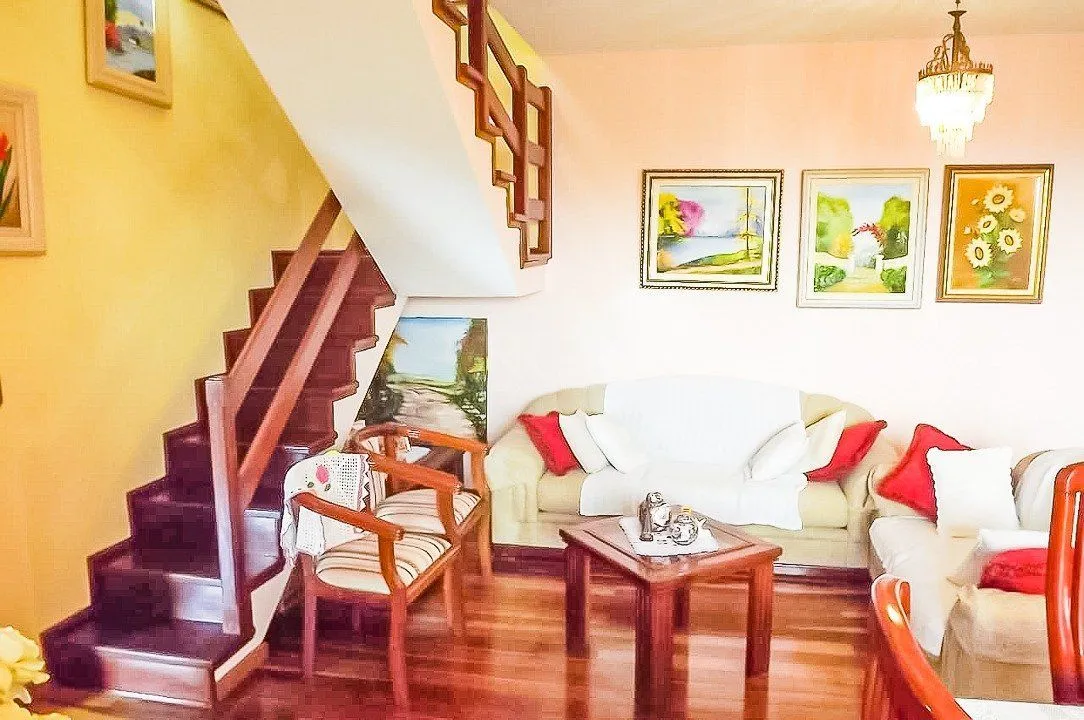 Imagem Cobertura para Venda - 203.74m², 3 dormitórios, 1 vaga - Cavalhada