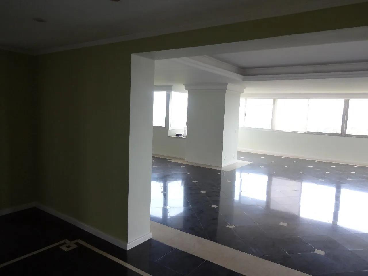 Imagem VENDO LINDO APARTAMENTO COM 04 DORMITÓRIOS NO BAIRRO JARDIM BÉLGICA!
