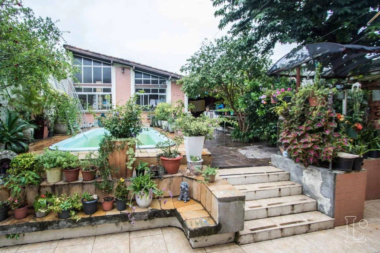 Imagem Casa para Venda - 485m², 4 dormitórios, sendo 1 suites, 3 vagas - Cristal