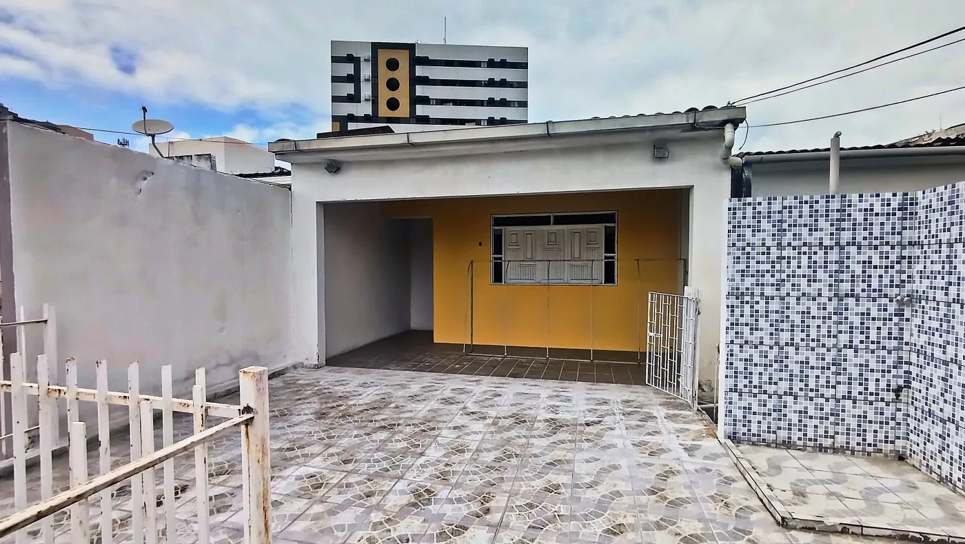 Imagem Casa para Venda em Maceió, Poço, 4 dormitórios, 3 banheiros, 1 vaga