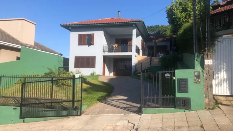 Foto do imóvel Casa para Venda em Concórdia, Imperial, 5 dormitórios, 1 suíte, 4 banheiros, 2 vagas em Fiorelo Sunti 345