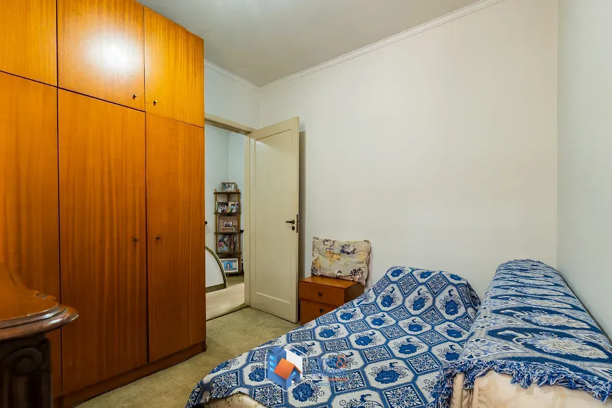 Imagem Casa para venda em Moema com 3 quartos, sendo 1 suíte, 100m²