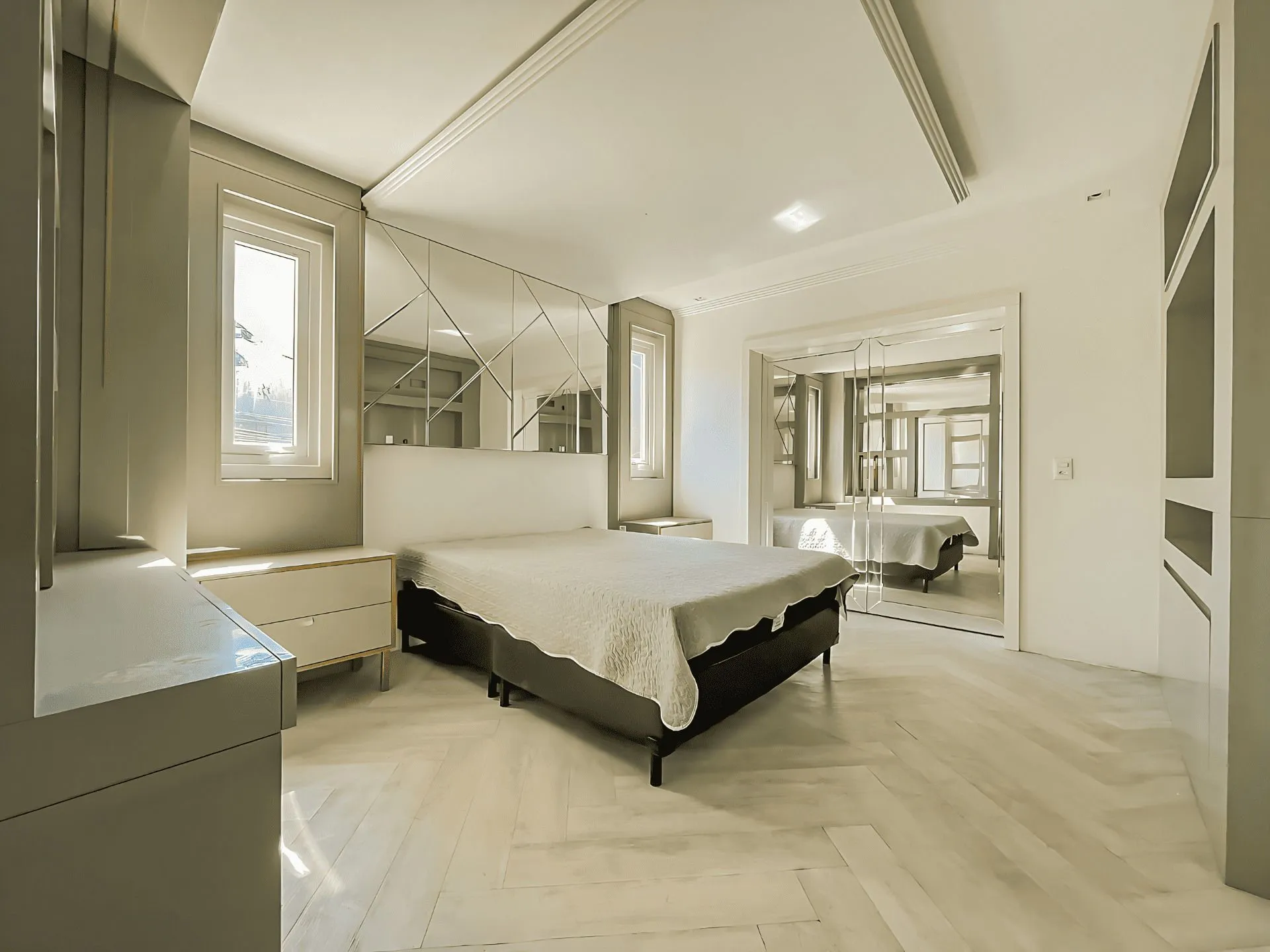 Imagem Casa Reformada com Piscina, 370m², 2 Suítes com Closet no Três Figueiras - POA