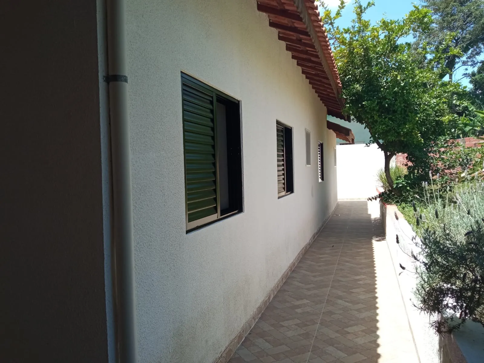 Imagem Somente R$ 650.000mil Casa com 300m²,3 Dor, sendo uma Suite 800m² de Terreno em Condomínio Aquários Araçoiaba Da Serra/SP