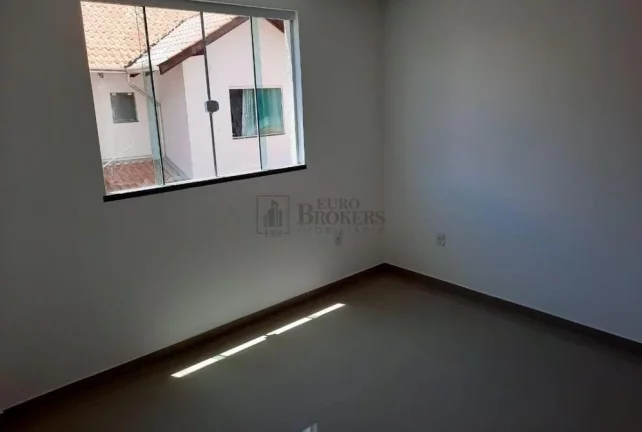 Imagem Sobrado triplex no Centro de Balneário Camboriú.