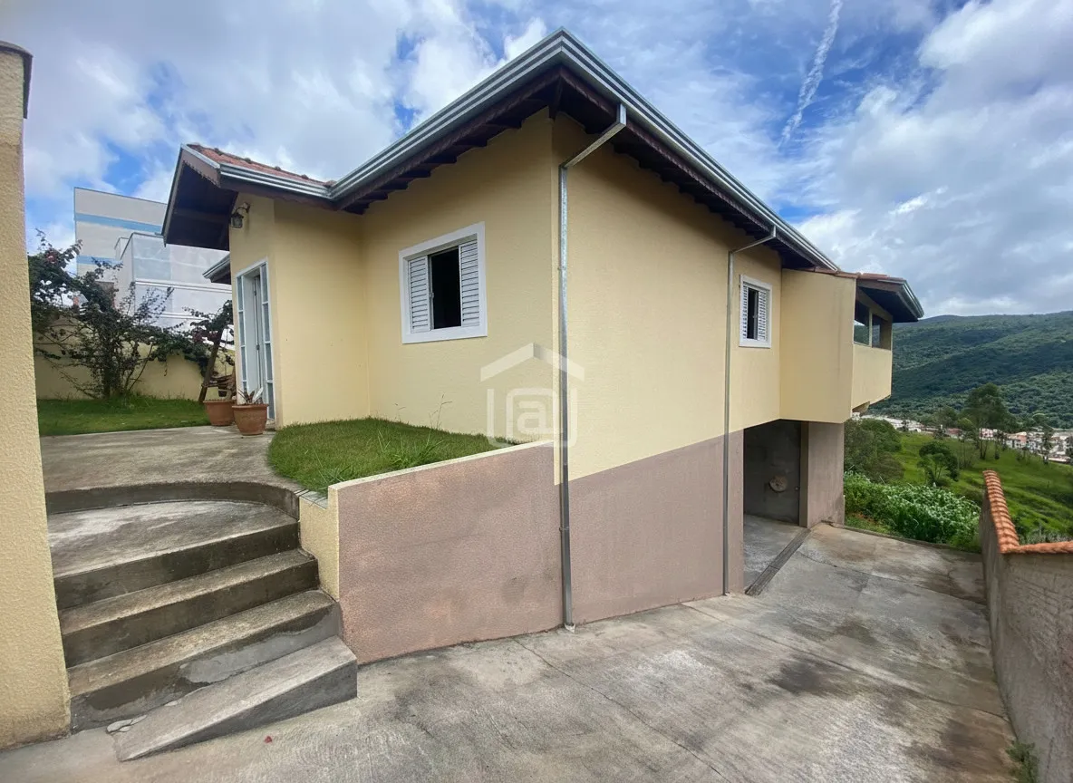 Imagem Casa 3 quartos à venda em Estância São José, Poços de Caldas