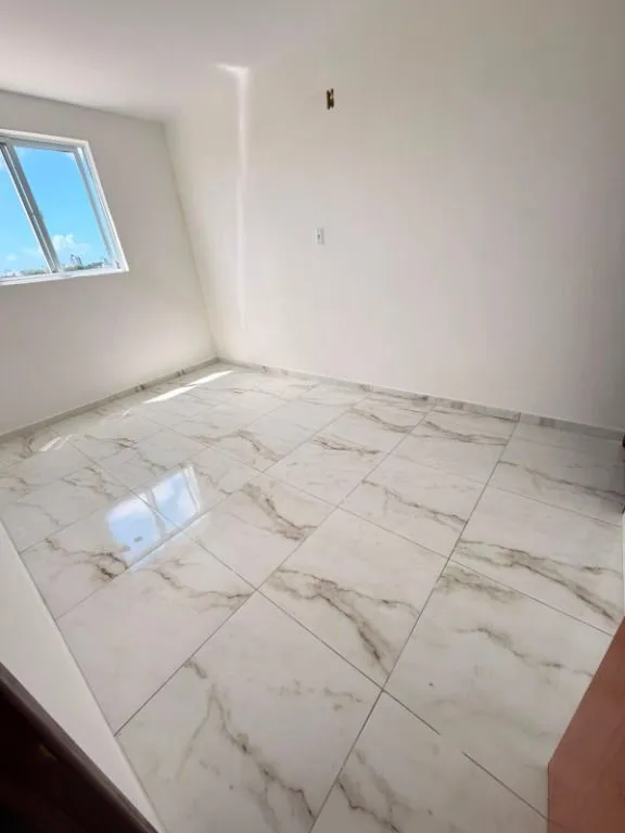 Imagem Cobertura no José Américo, João Pessoa, com 60m², 2 quartos sendo 1 suíte, varanda, 2 banheiros e 1 vaga. Conforto e praticidade para morar ou investi